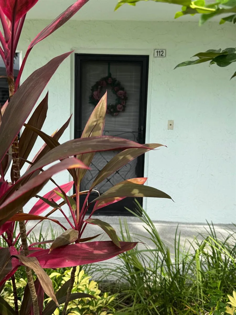 6698 10th Avenue N # 112, Lake Worth, FL 33467