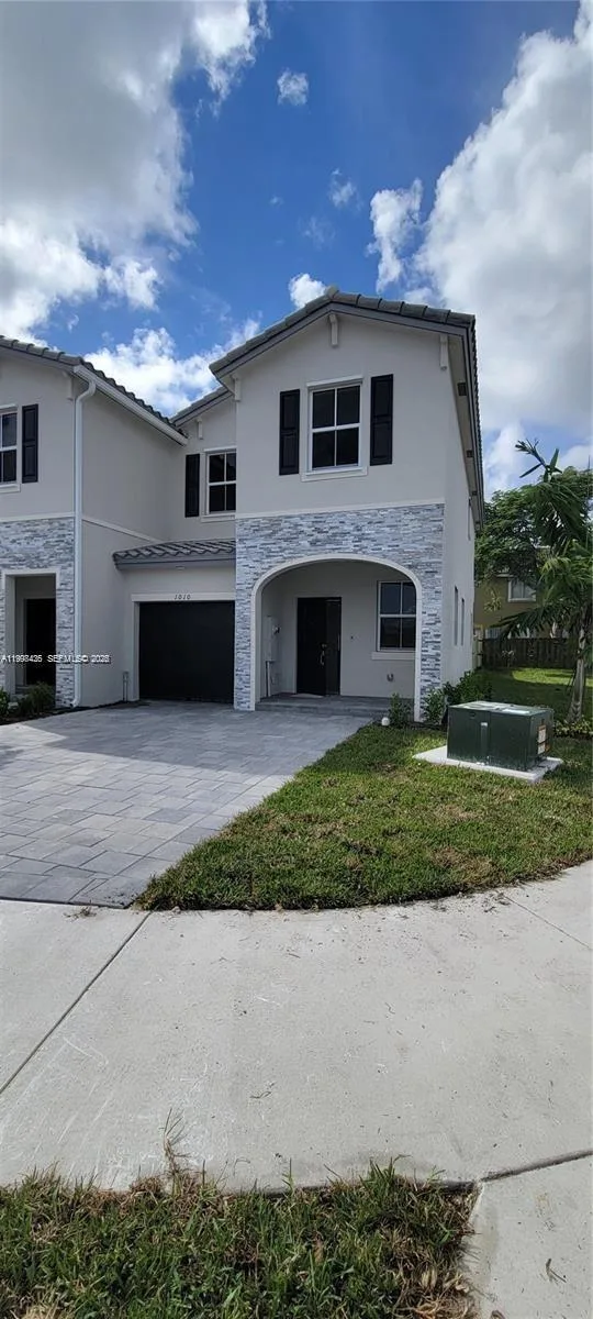 1010 SE 26th Ter # 0, Homestead, FL 33035