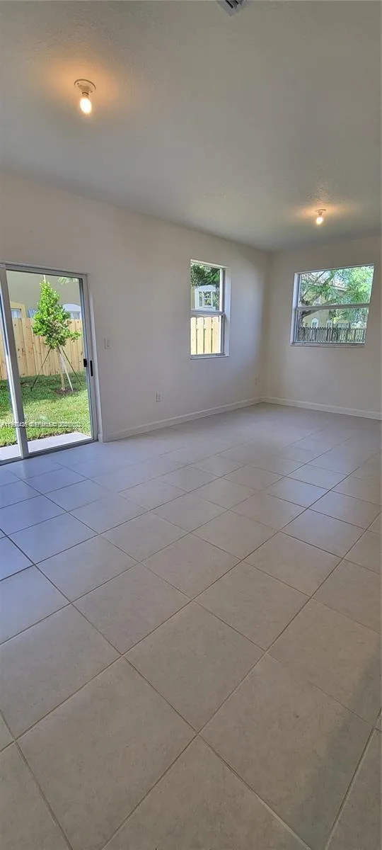 1010 SE 26th Ter # 0, Homestead, FL 33035 photo 3