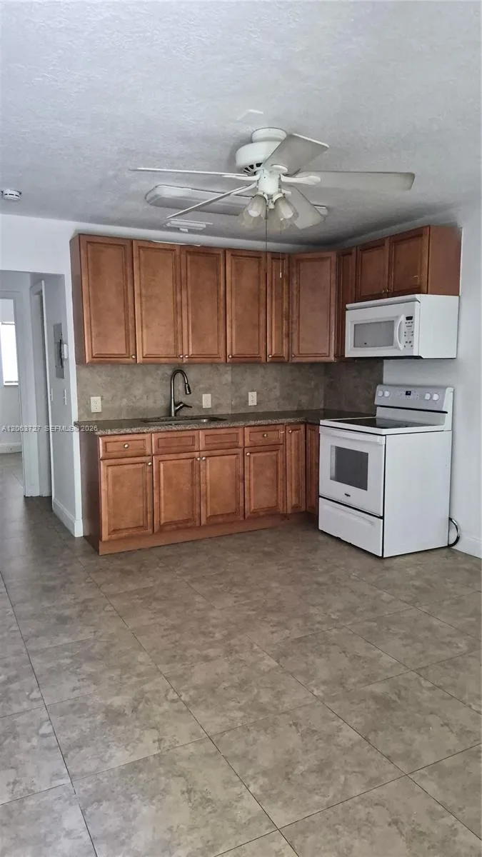 1480 NW 20th Ct, Fort Lauderdale, FL 33311 photo 5