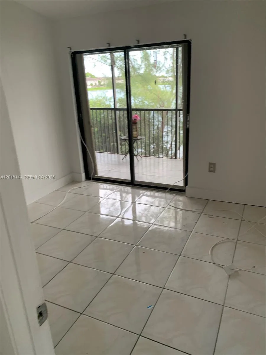 468 NE 206th Ln # 203, Miami, FL 33179 photo 4