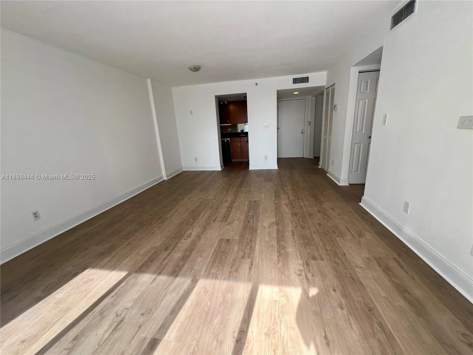 770 Claughton Island Dr # 406, Miami, FL 33131 photo 10