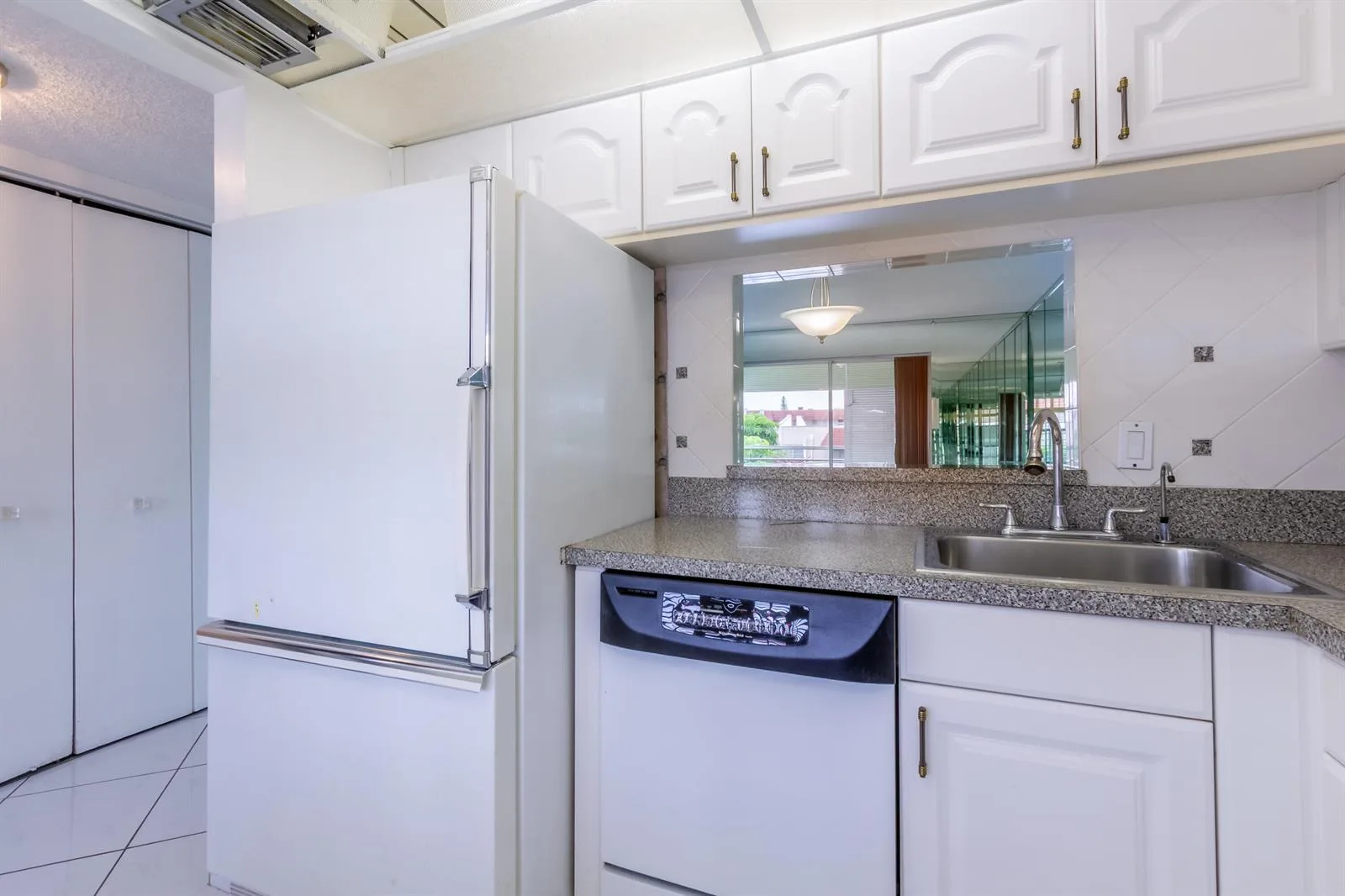 3531 Inverrary Drive # H406, Lauderhill, FL 33319 photo 6