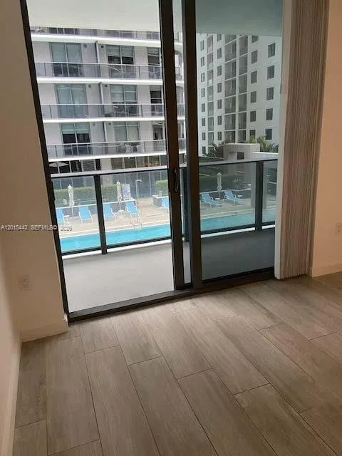 45 SW 9th St # 1007, Miami, FL 33130 photo 5