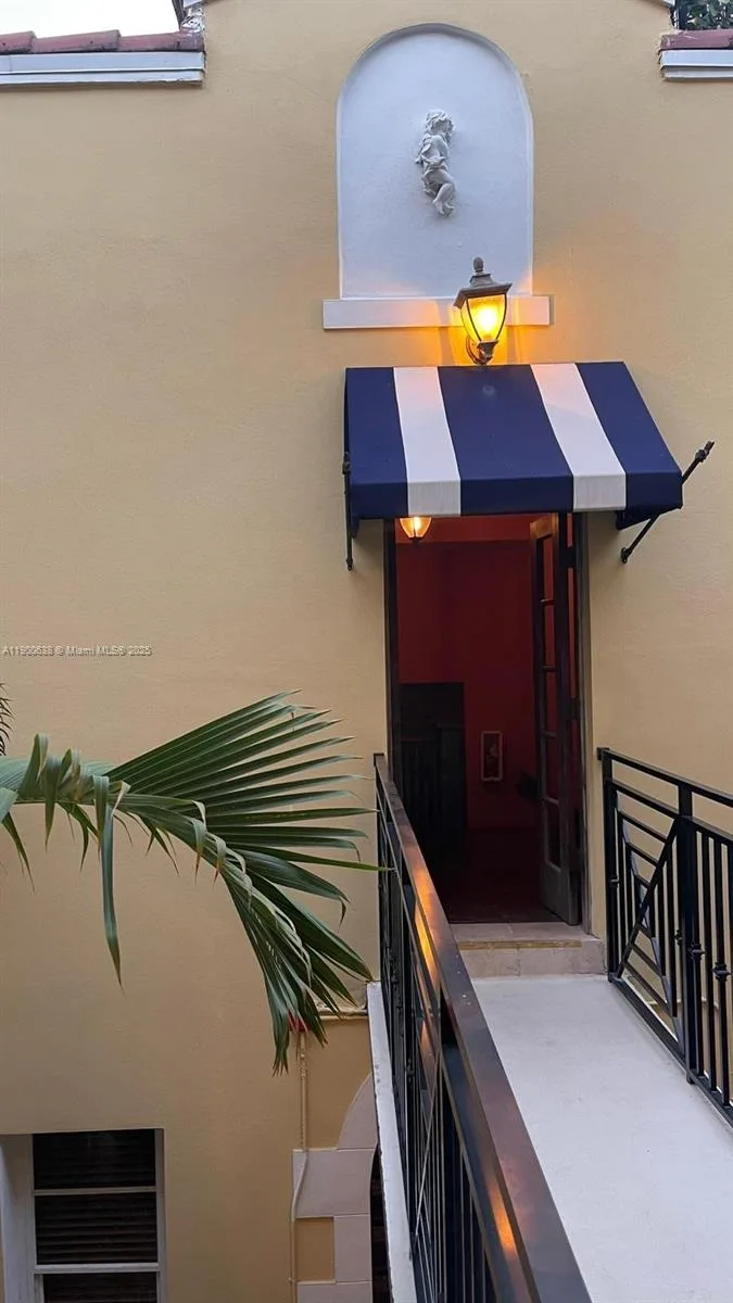 4812 Pine Tree Dr # 204, Miami Beach, FL 33140 photo 12