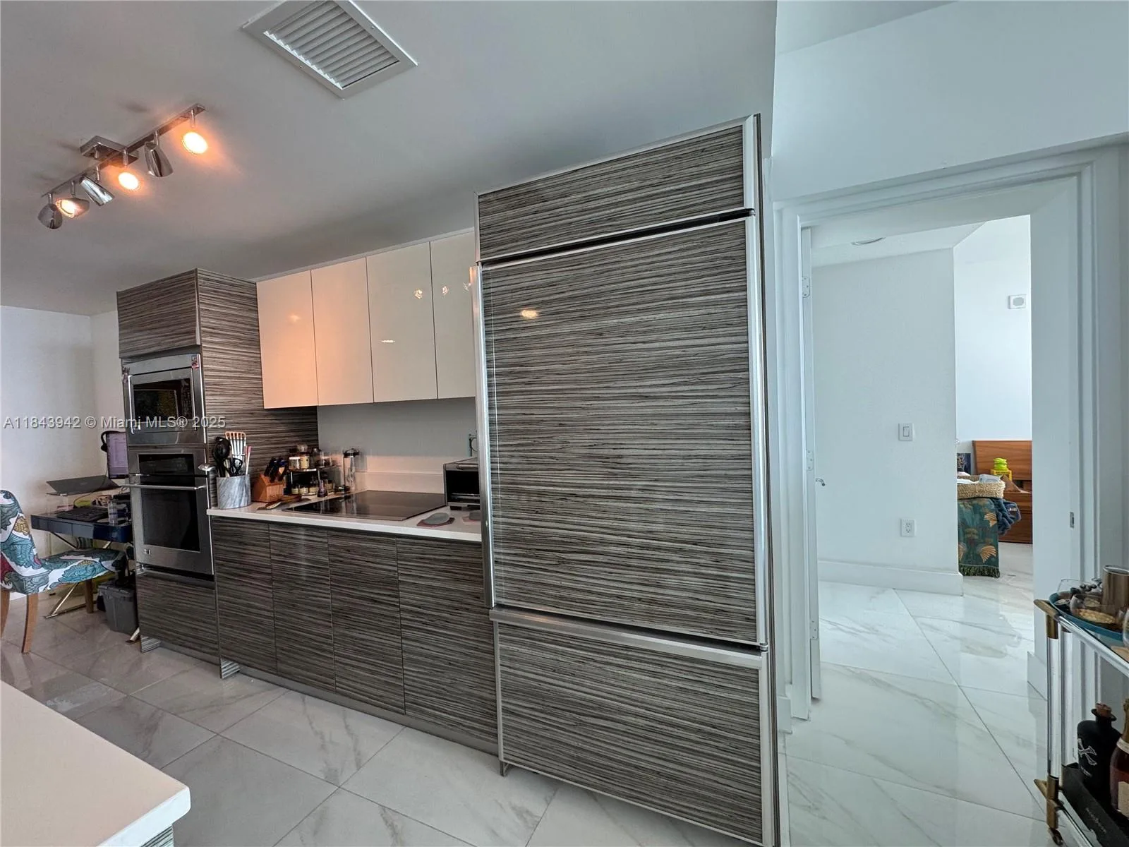 460 NE 28th St # 3502, Miami, FL 33137 photo 5