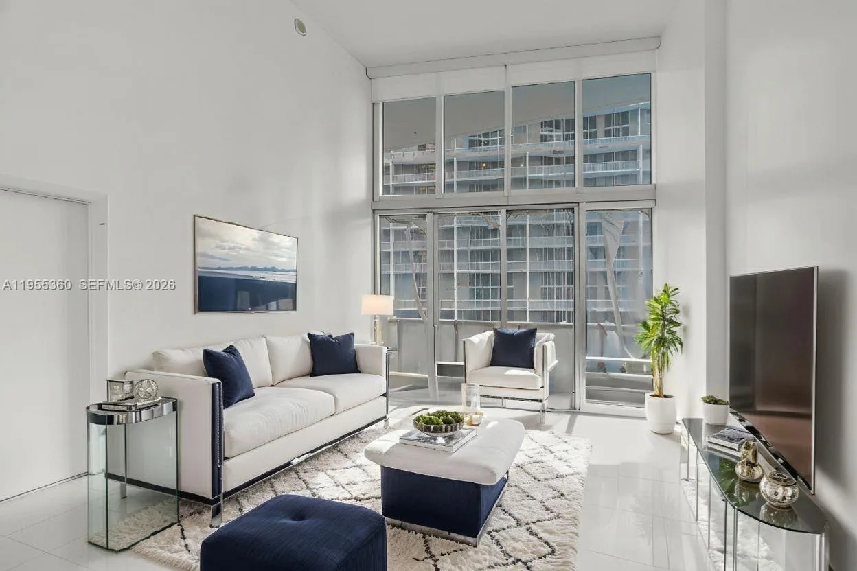 495 Brickell Ave # 2206, Miami, FL 33131 photo 9