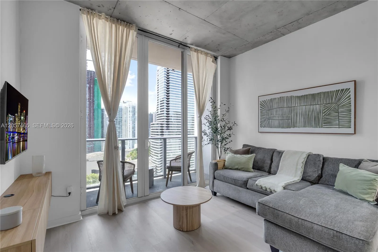 151 SE 1st St # 2109, Miami, FL 33131 photo 2