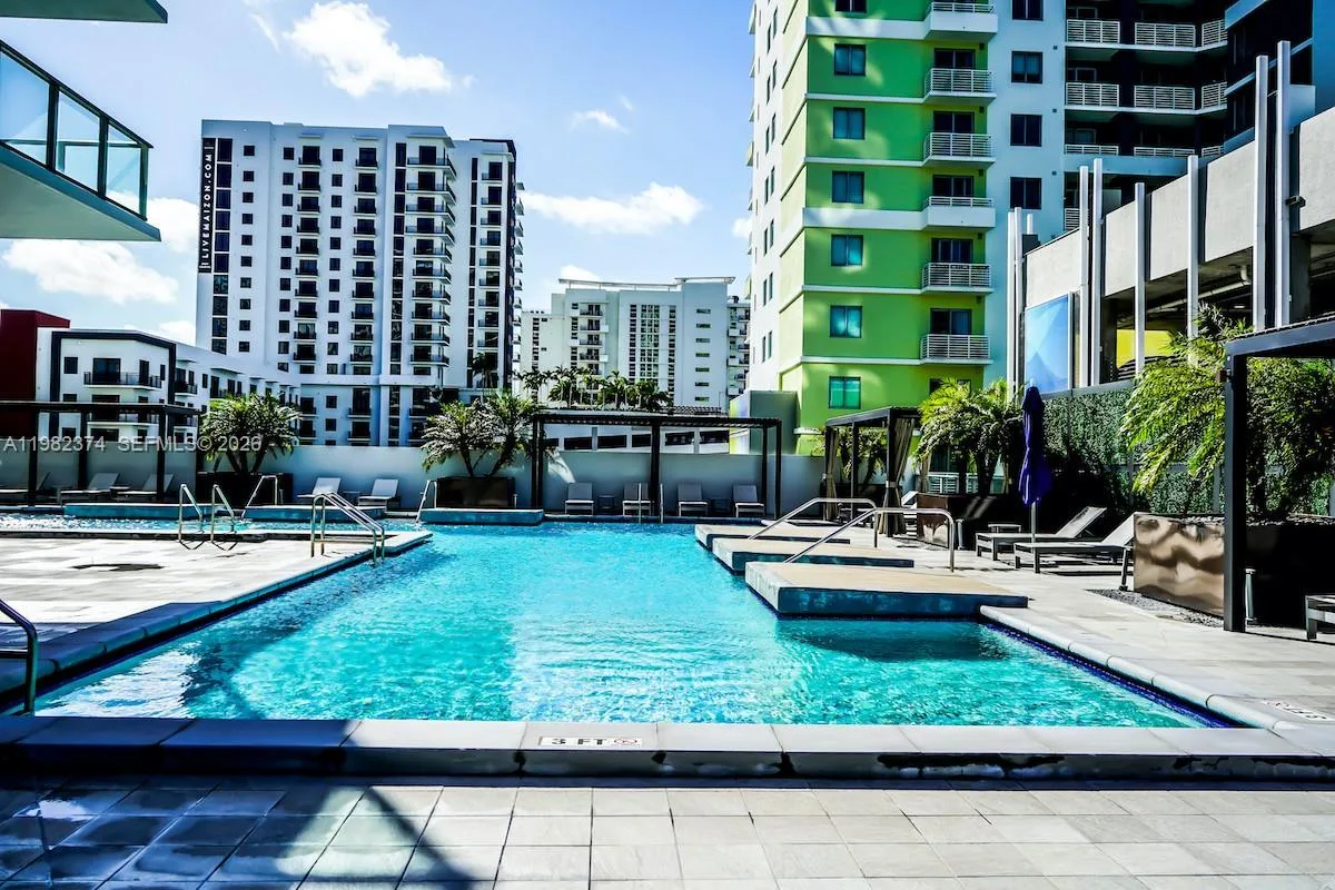 1010 SW 2nd Ave # 1007, Miami, FL 33130 photo 6