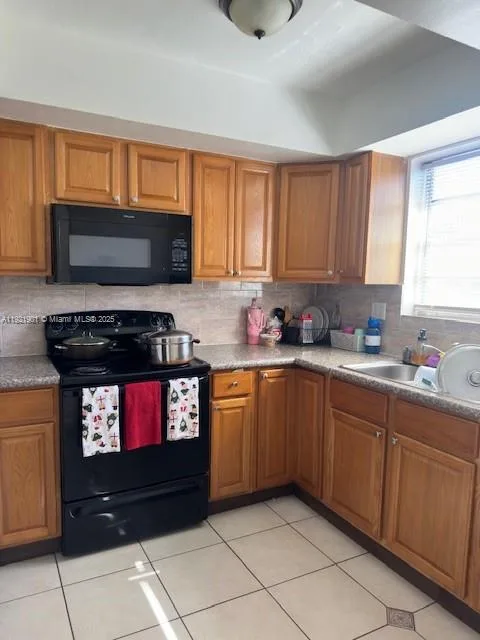 1350 NE 119th St # 1350-25, Miami, FL 33161 photo 3