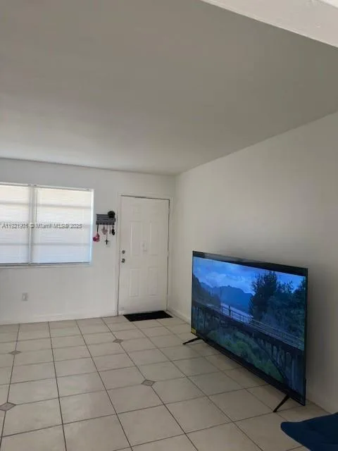 1350 NE 119th St # 1350-25, Miami, FL 33161 photo 5