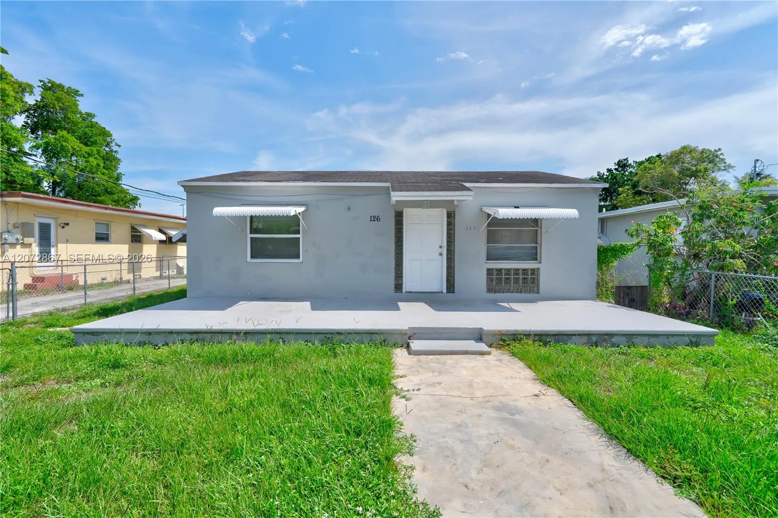 126 SE 4th St, Hallandale Beach, FL 33009 photo 2