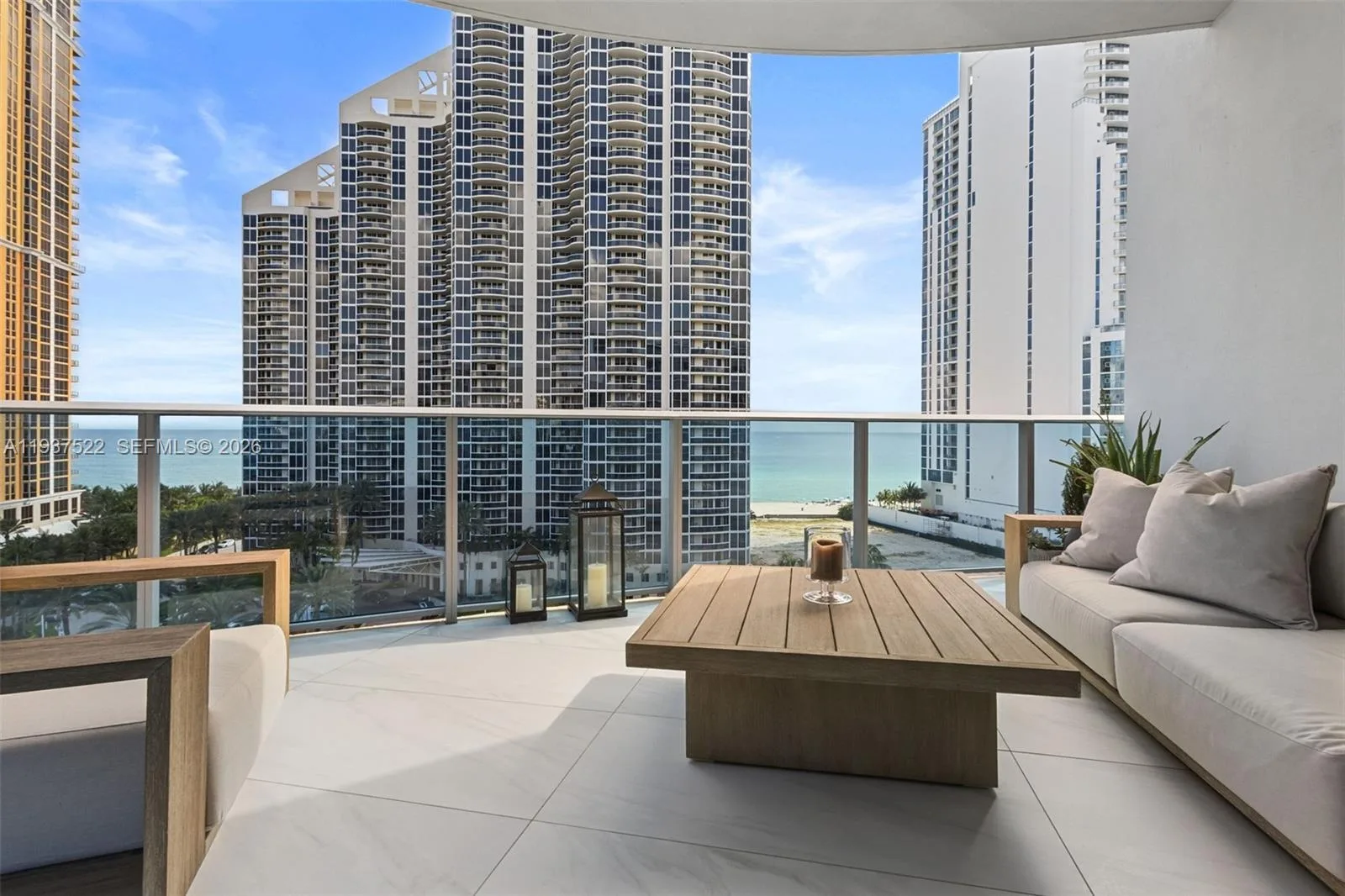 17550 Collins Ave # 905, Sunny Isles Beach, FL 33160 photo 2