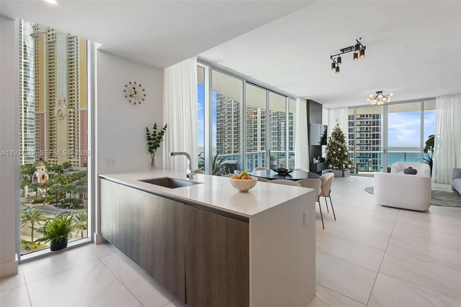 17550 Collins Ave # 905, Sunny Isles Beach, FL 33160 photo 5