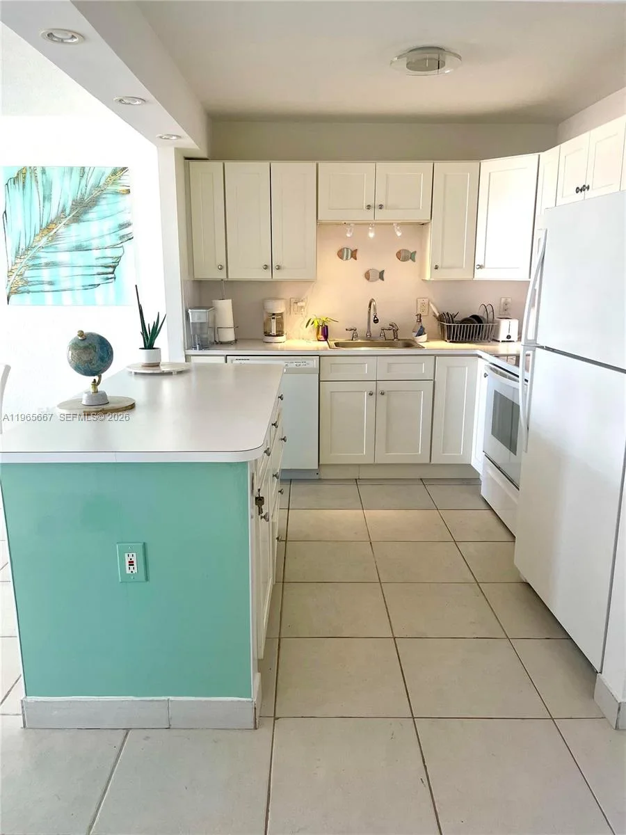 1817 S Ocean Dr # 219, Hallandale Beach, FL 33009 photo 5