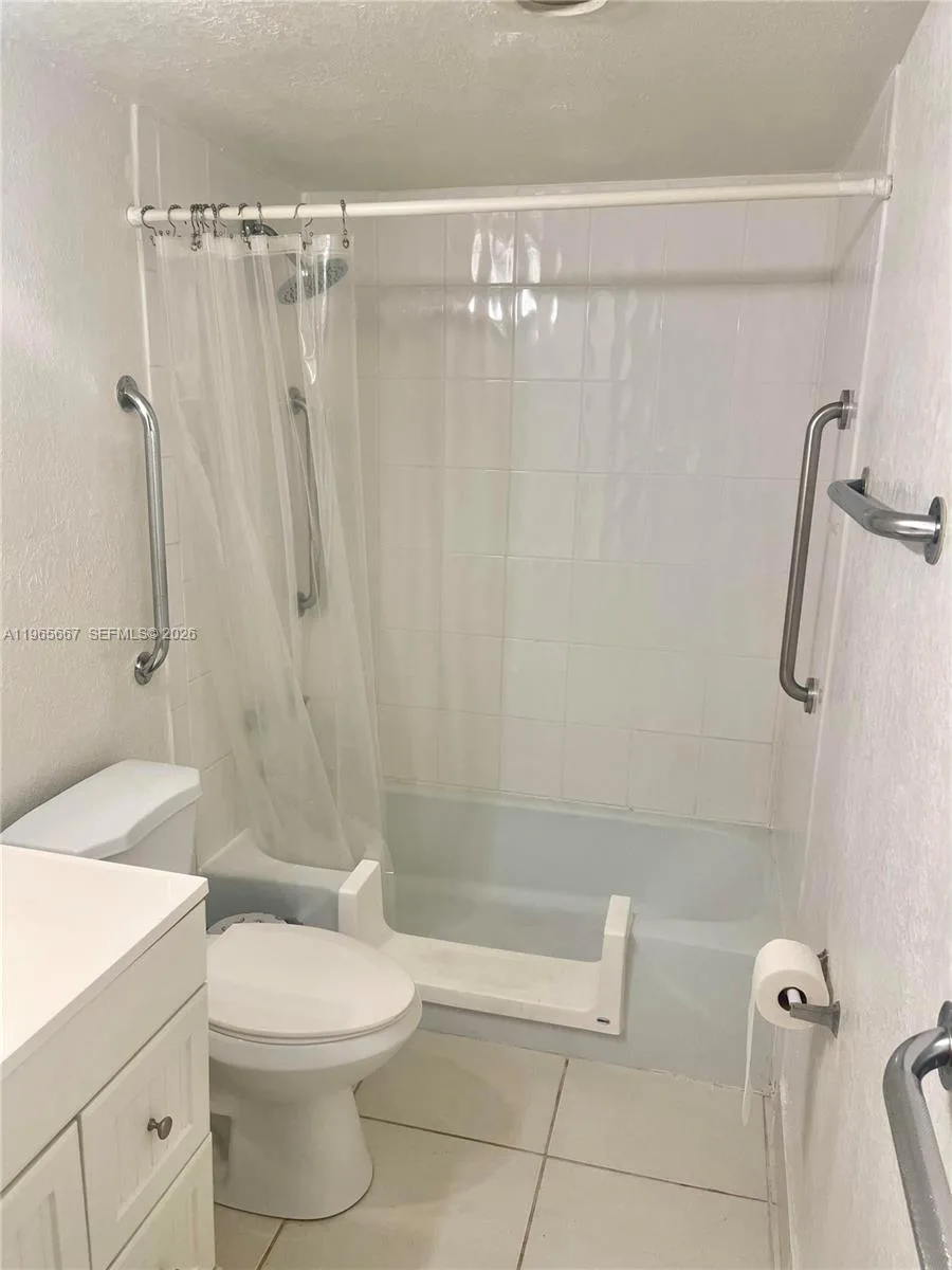 1817 S Ocean Dr # 219, Hallandale Beach, FL 33009 photo 7