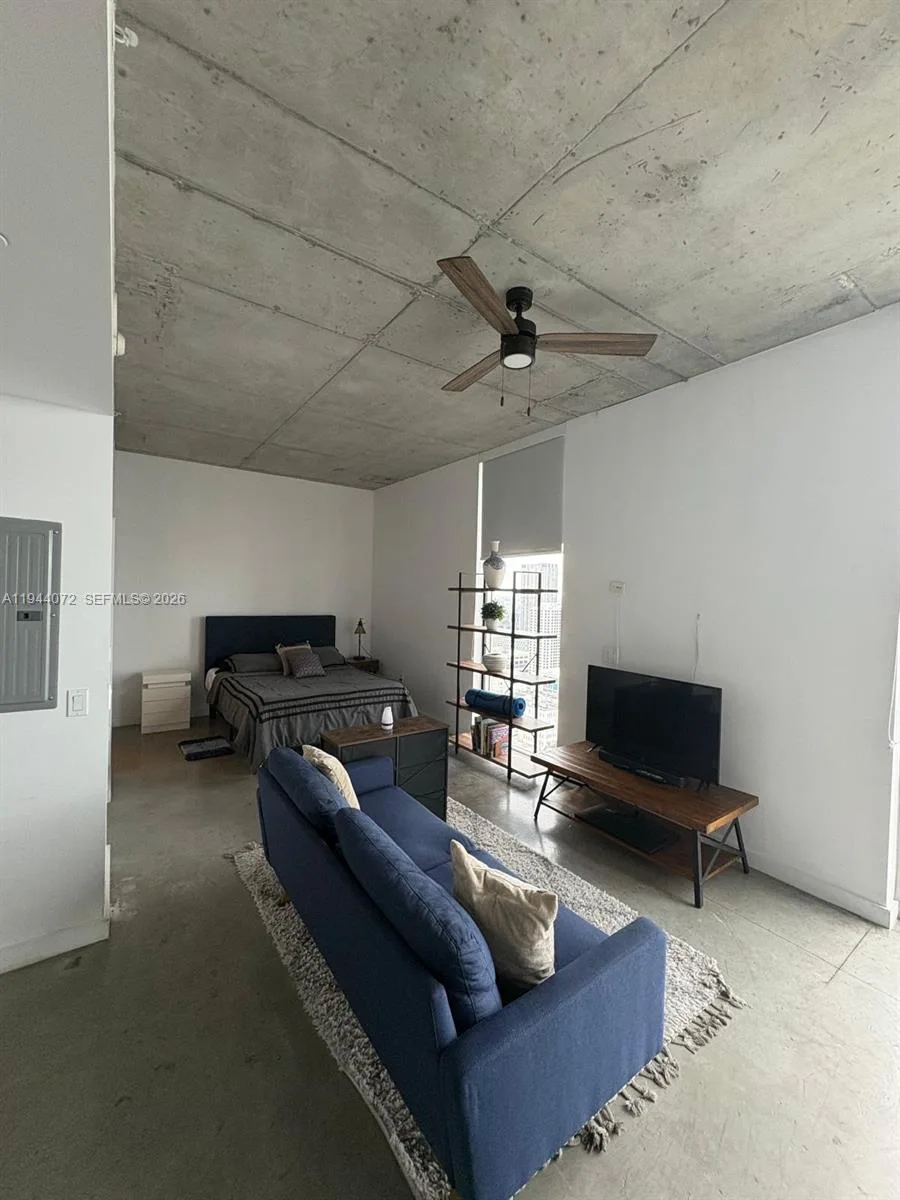 151 SE 1st St # 3404, Miami, FL 33131 photo 2