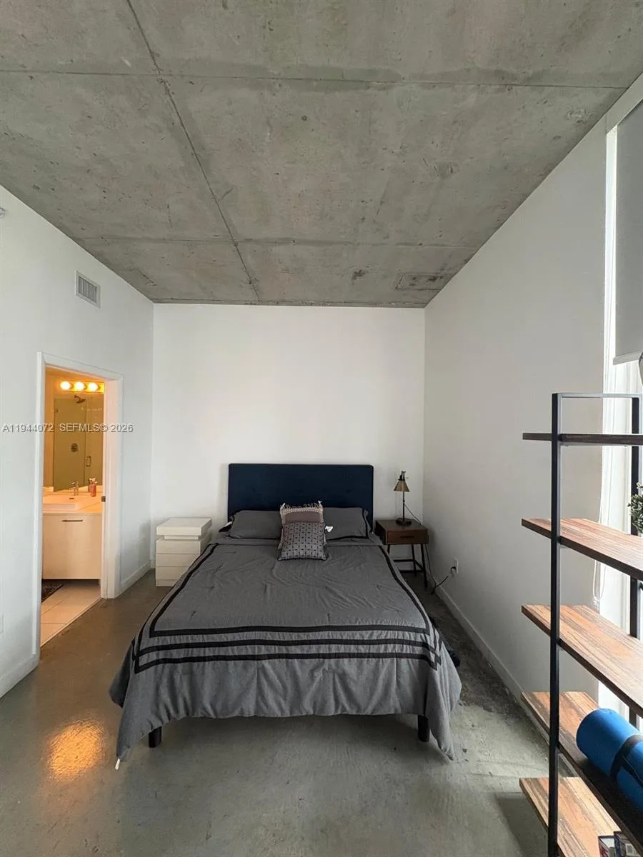 151 SE 1st St # 3404, Miami, FL 33131 photo 3