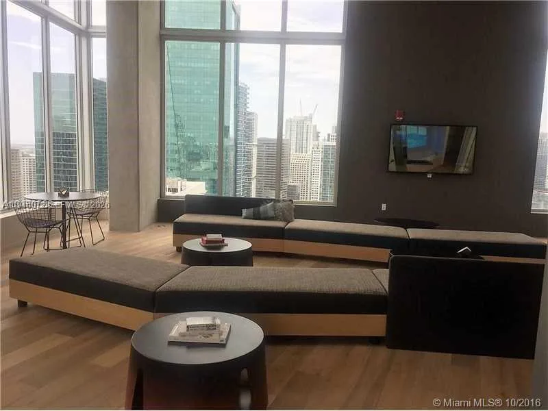 151 SE 1st St # 3404, Miami, FL 33131 photo 8