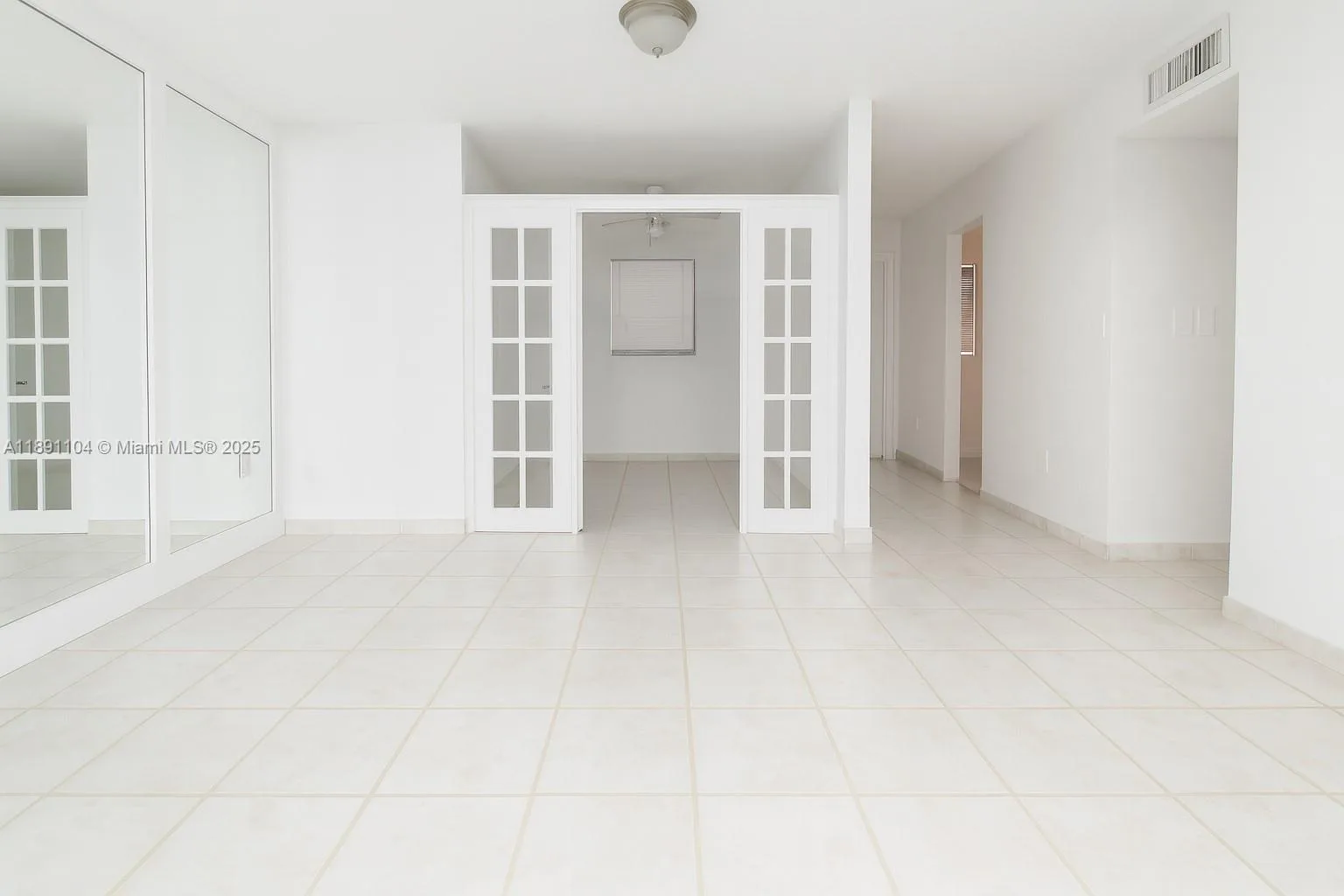 1662 Lincoln Ct # 402, Miami Beach, FL 33139 photo 3