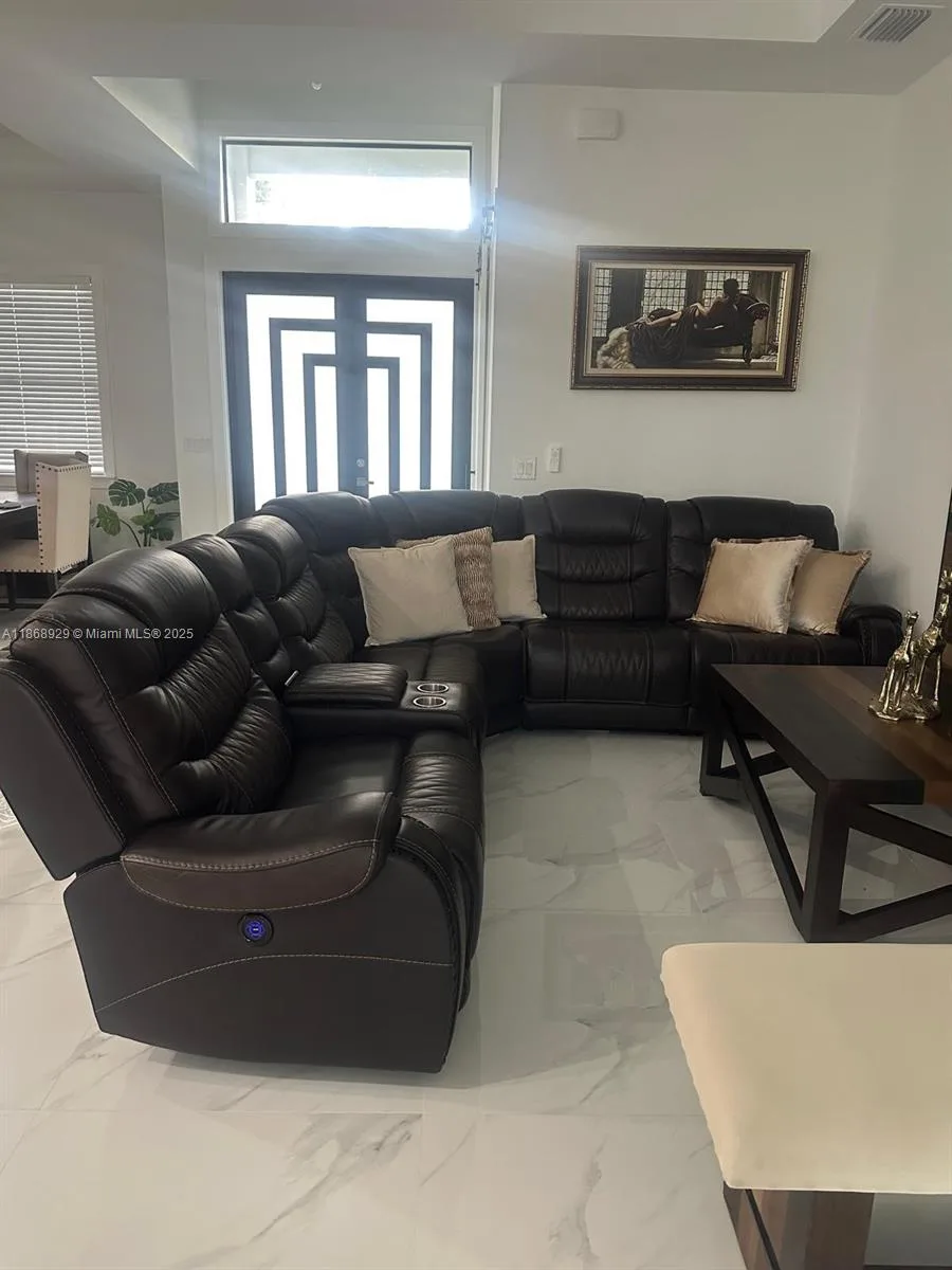 904 Leroy Avenue # 6, Lehigh Acres, FL 33972 photo 4