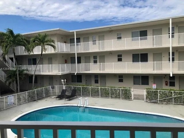 1895 Venice Park Dr # B6, Miami, FL 33181