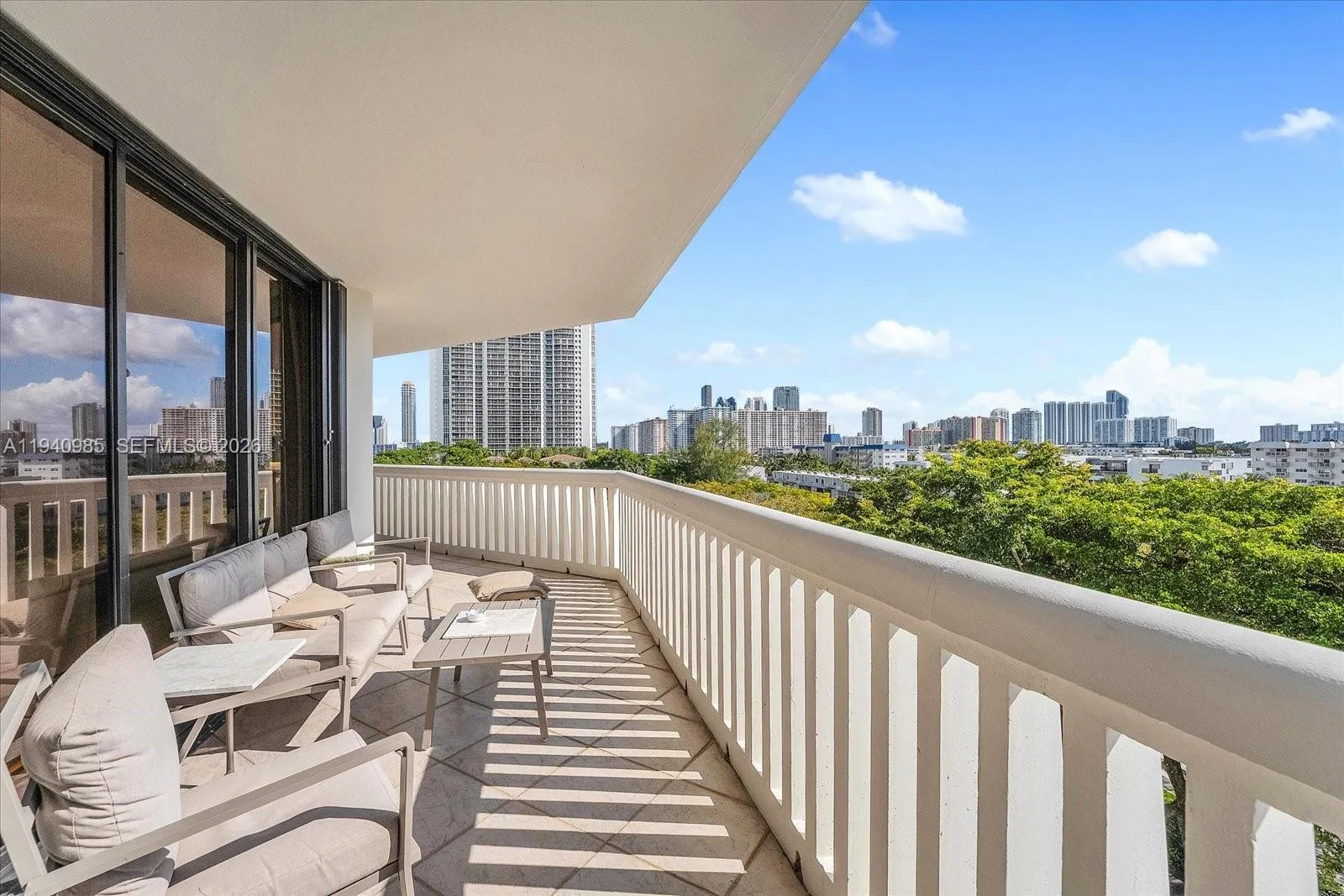2000 Island Blvd # 602, Aventura, FL 33160