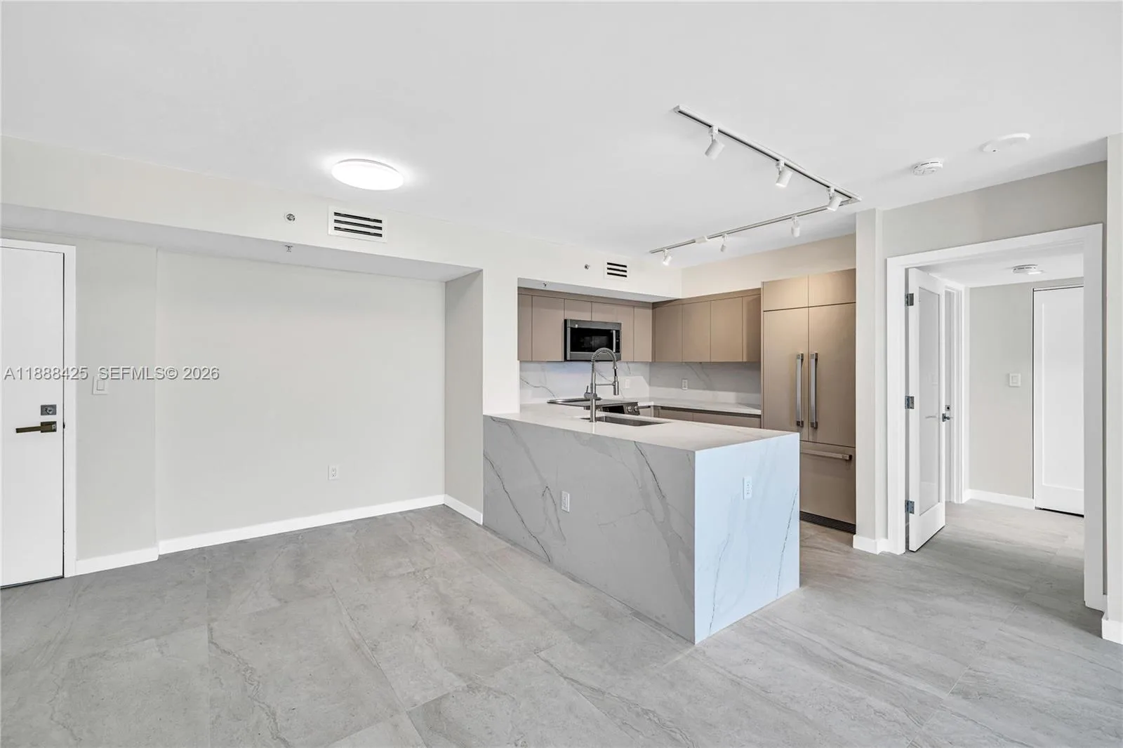 90 Alton Rd # 1103, Miami Beach, FL 33139 photo 9