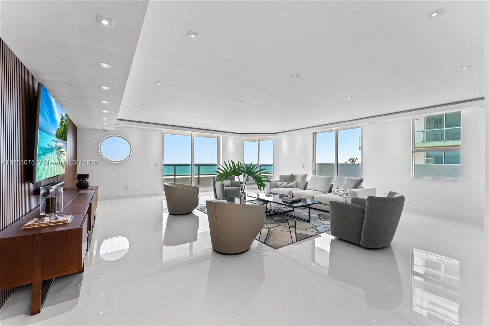 5801 Collins Ave # 600, Miami Beach, FL 33140