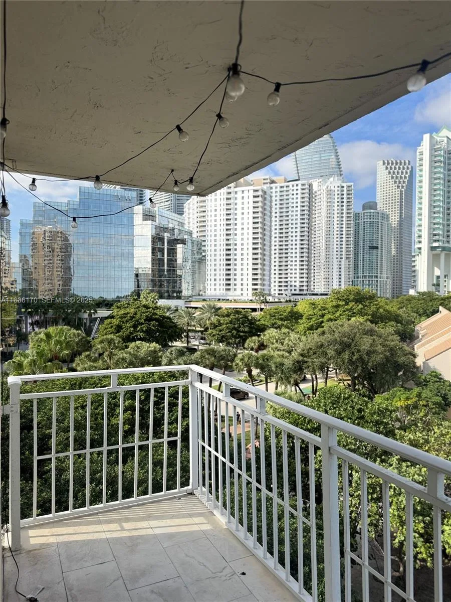 770 CLAUGHTON ISLAND DR # 601, Miami, FL 33131 photo 13