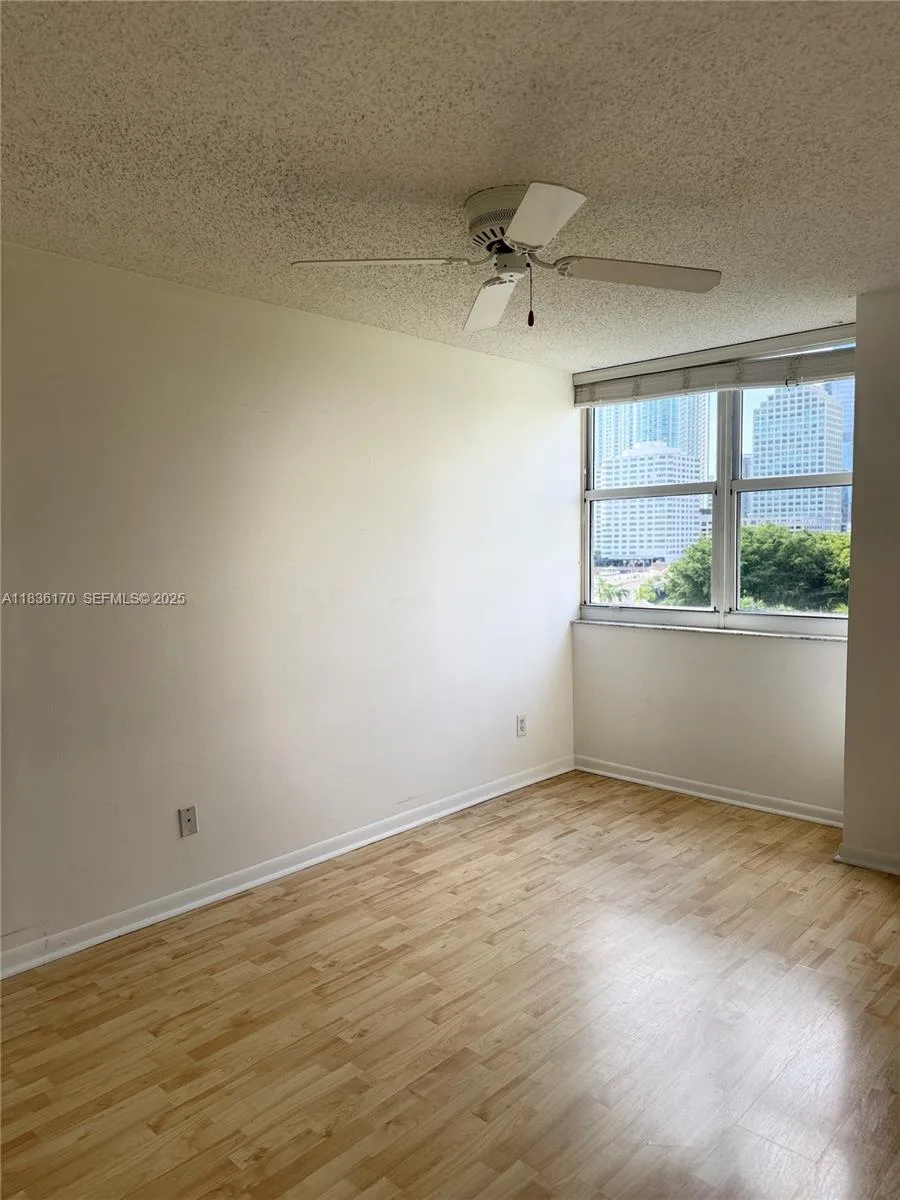 770 CLAUGHTON ISLAND DR # 601, Miami, FL 33131 photo 5
