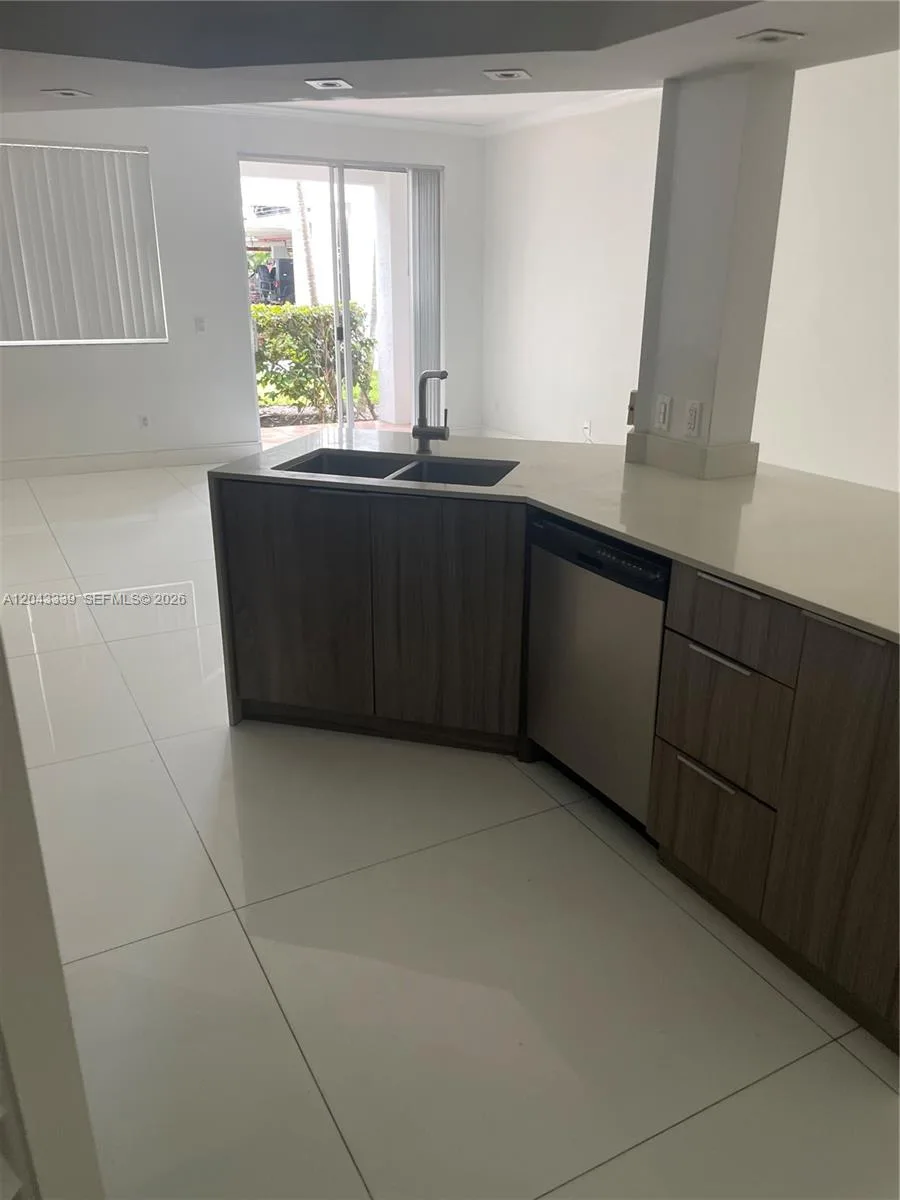 3155 NE 184th St # 8105, Aventura, FL 33160 photo 3