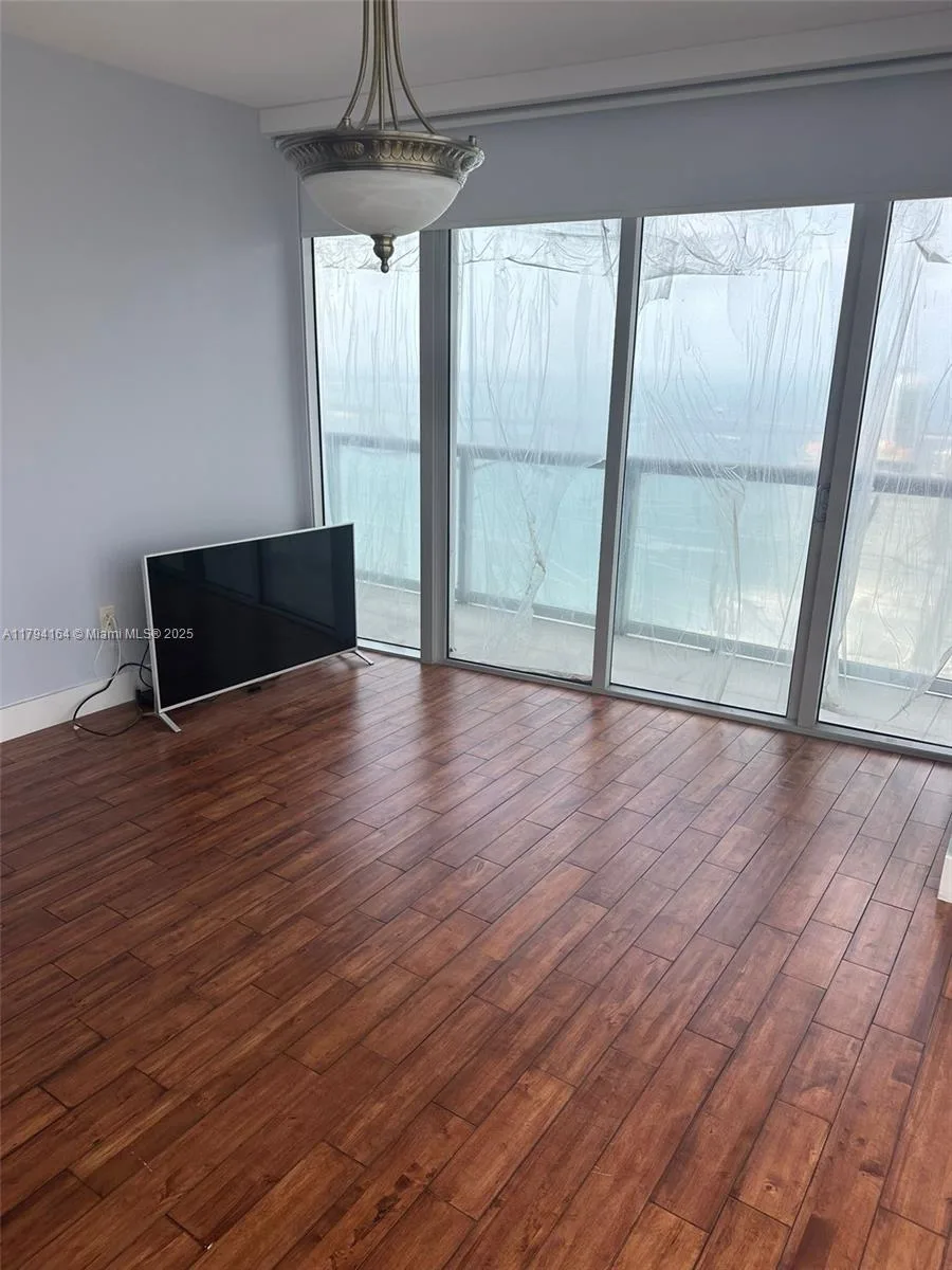 495 Brickell Ave # 5211, Miami, FL 33131 photo 10