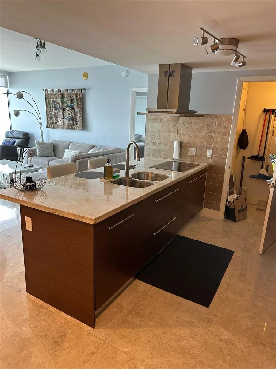 495 Brickell Ave # 5211, Miami, FL 33131 photo 3