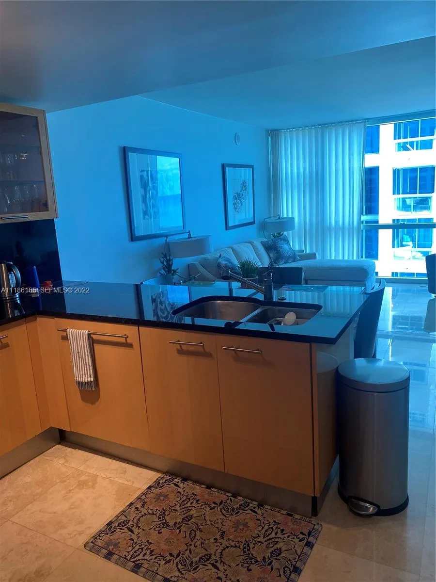 6801 Collins Ave # 1102 (door 1111), Miami Beach, FL 33141 photo 4
