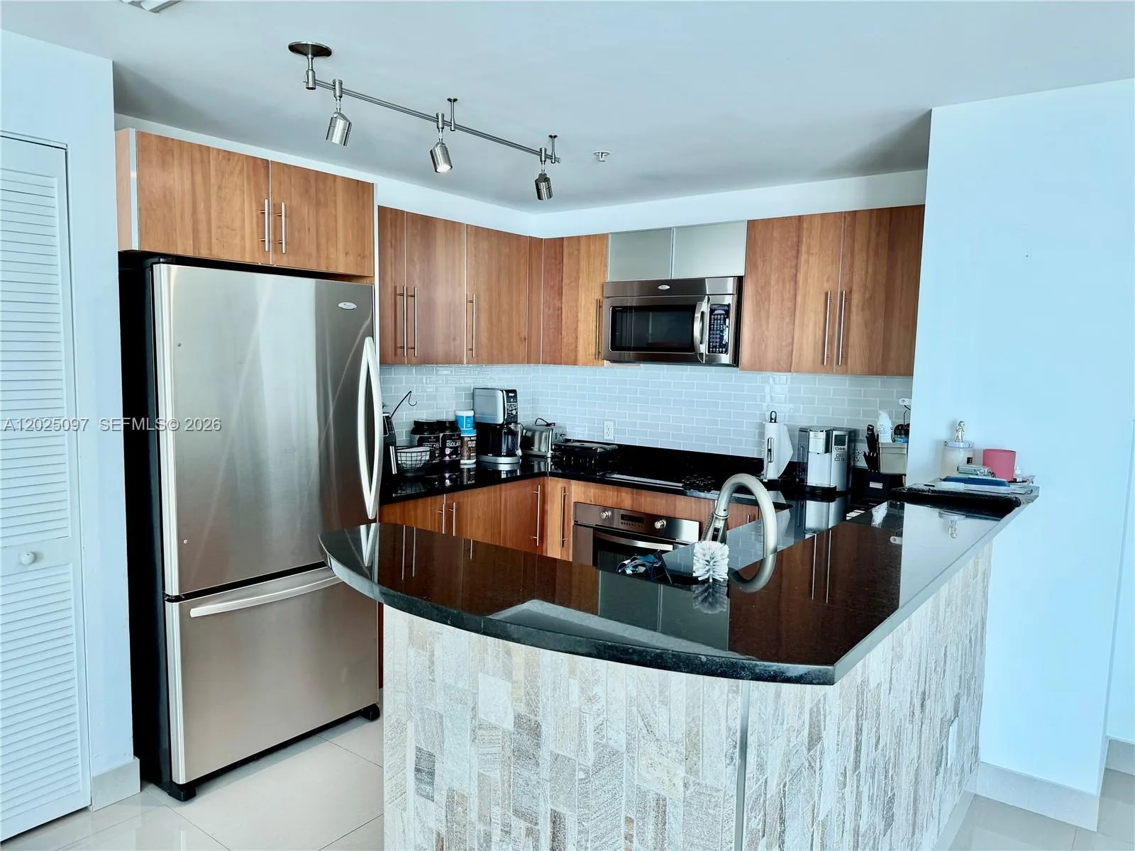 300 S Biscayne Blvd # 1810, Miami, FL 33131 photo 6