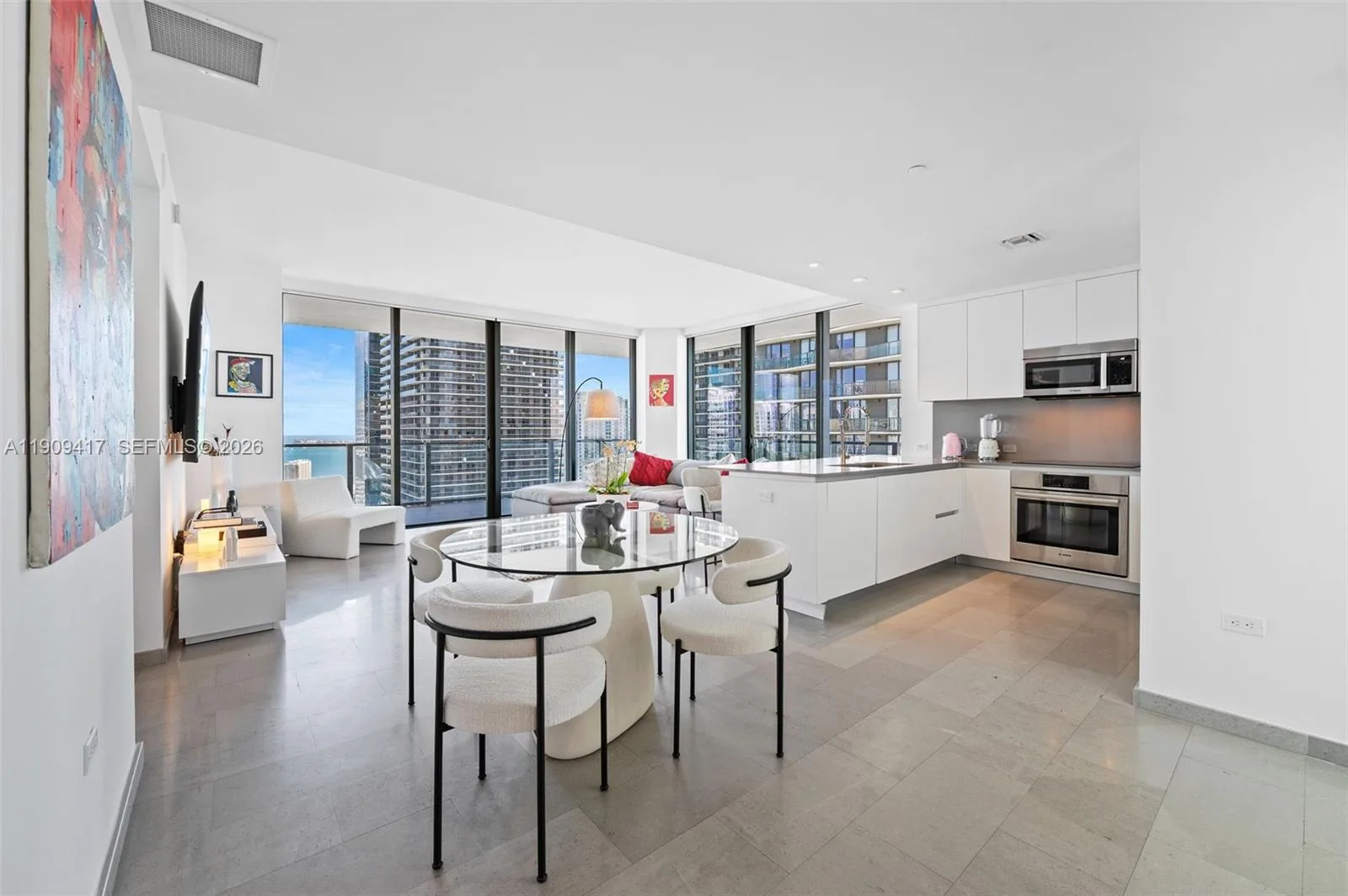 88 SW 7th St # 3101, Miami, FL 33130 photo 2
