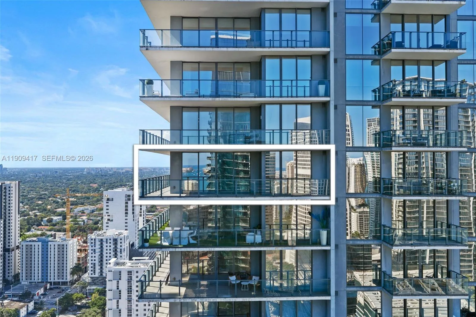 88 SW 7th St # 3101, Miami, FL 33130 photo 3