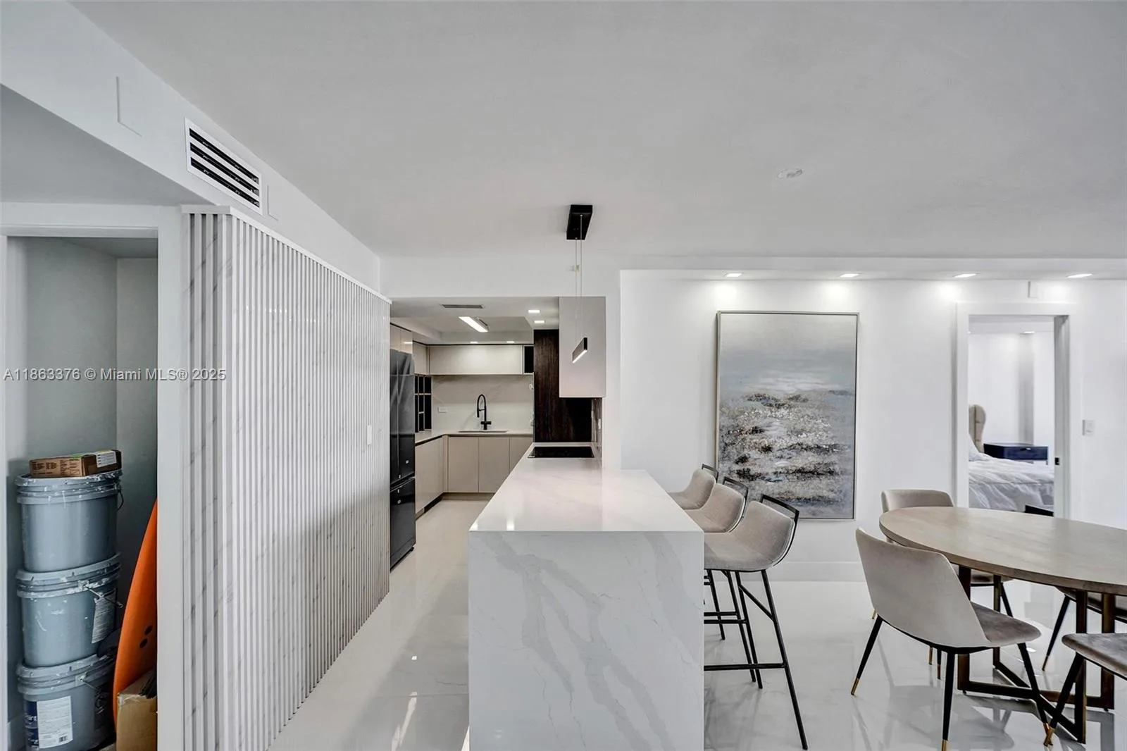 6039 Collins Ave # 1736, Miami Beach, FL 33140 photo 12
