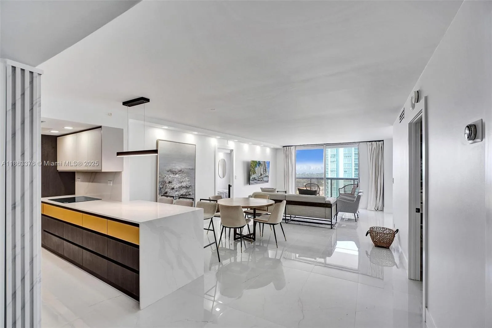 6039 Collins Ave # 1736, Miami Beach, FL 33140 photo 3