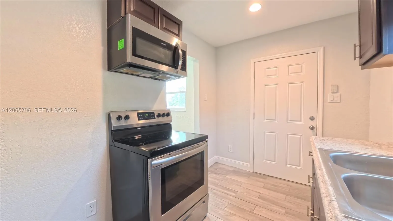 3156 NW 55th St, Miami, FL 33142 photo 4