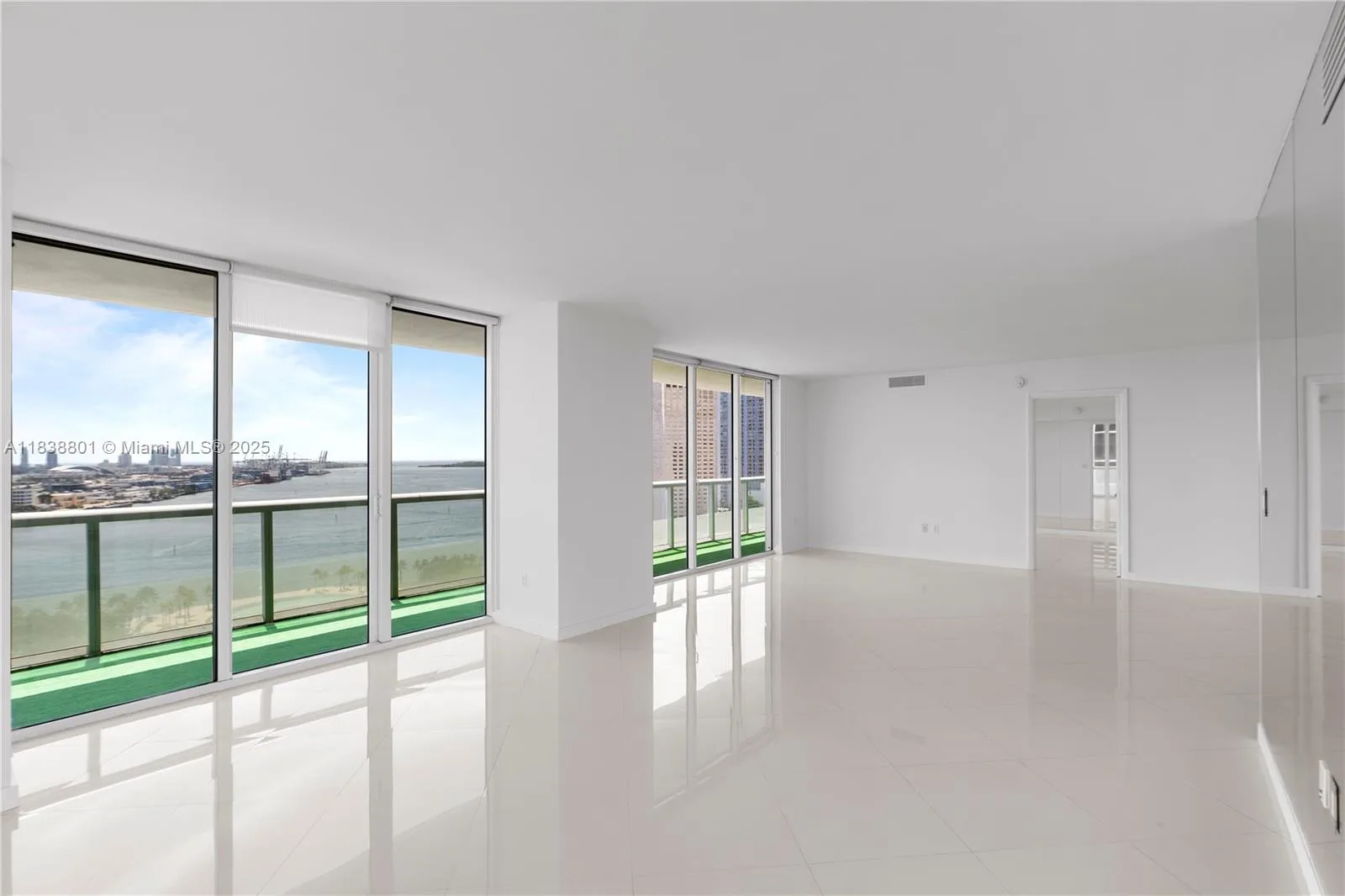 50 Biscayne Blvd # 1902, Miami, FL 33132 photo 10