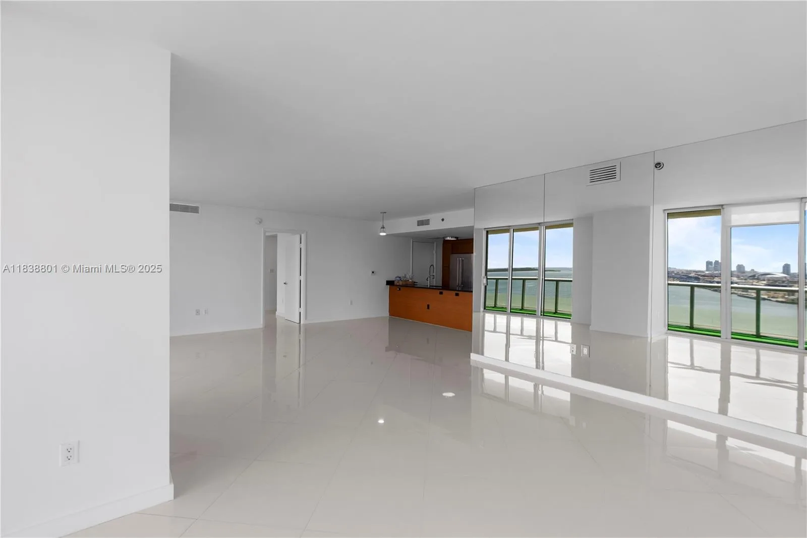 50 Biscayne Blvd # 1902, Miami, FL 33132 photo 11