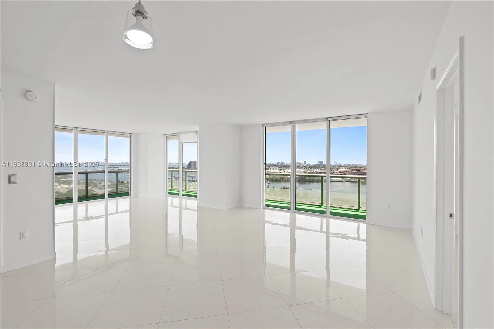 50 Biscayne Blvd # 1902, Miami, FL 33132 photo 3