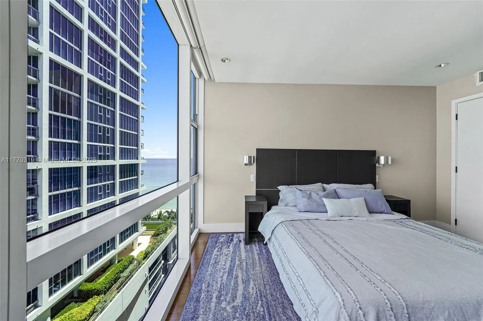 6801 Collins Ave # 1214(door1203), Miami Beach, FL 33141