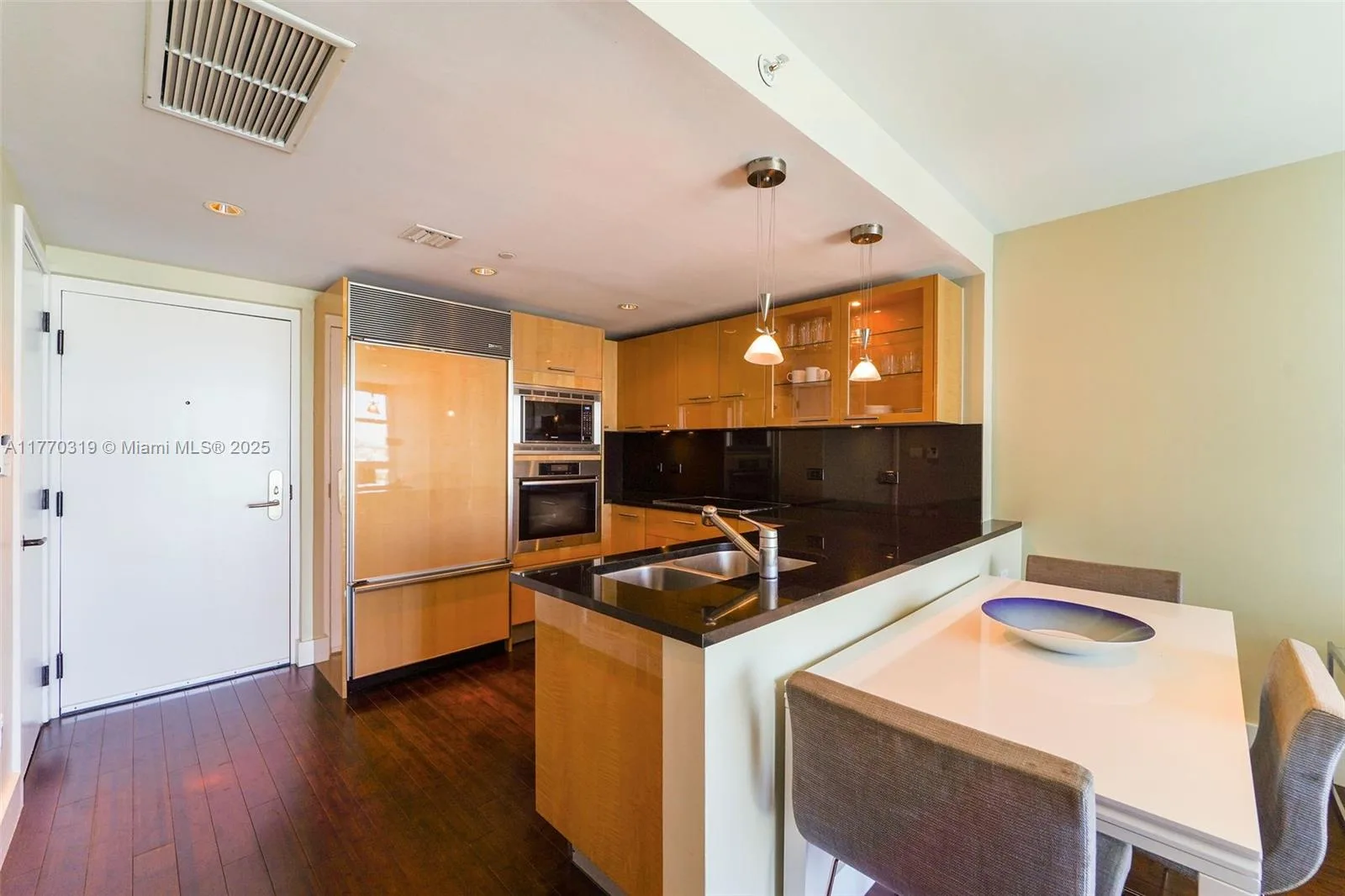 6801 Collins Ave # 1214(door1203), Miami Beach, FL 33141 photo 3