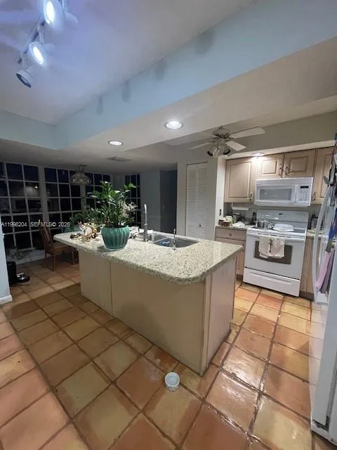 1350 S Fieldlark Ln, Homestead, FL 33035 photo 3
