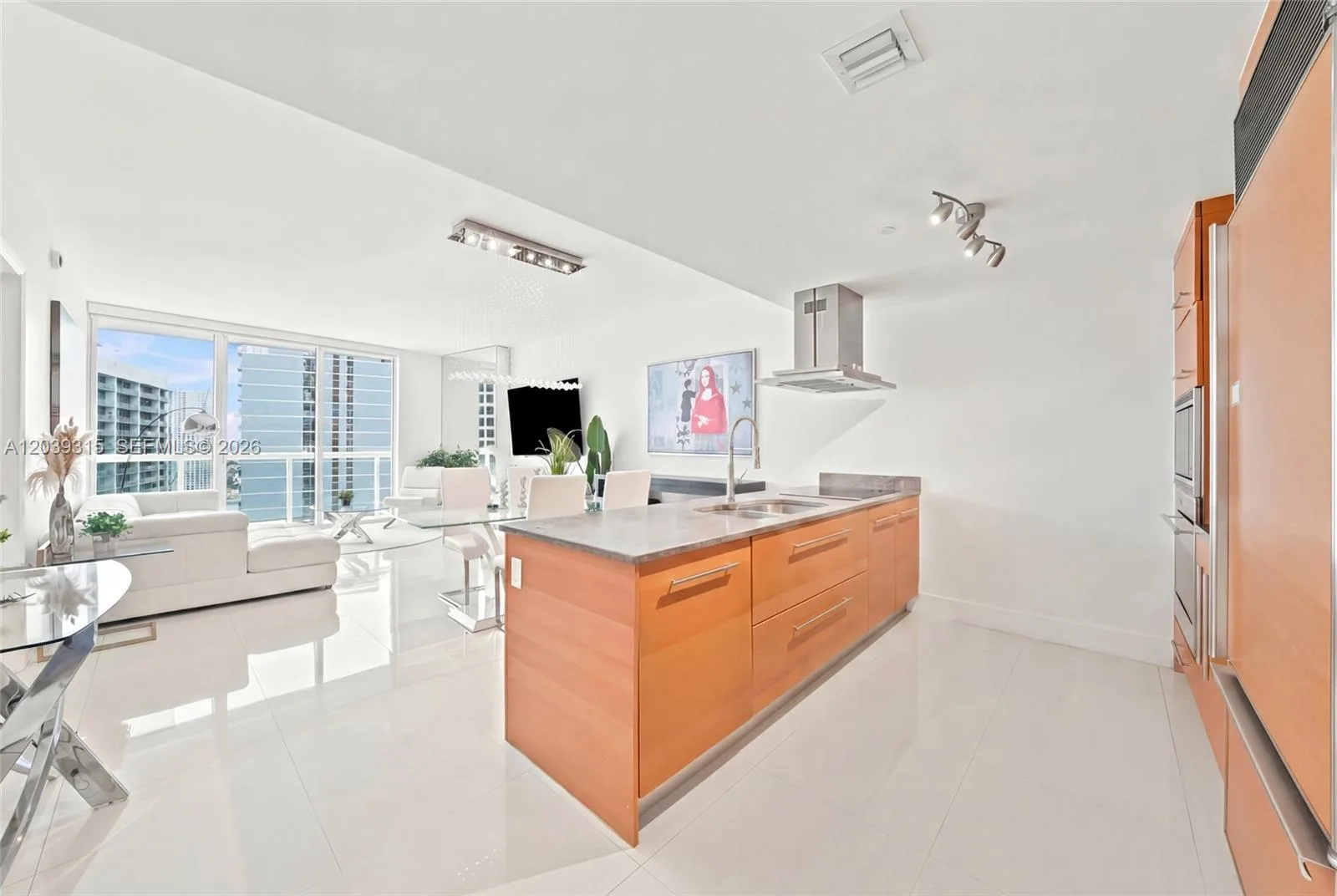 485 Brickell Ave # 3707, Miami, FL 33131 photo 2
