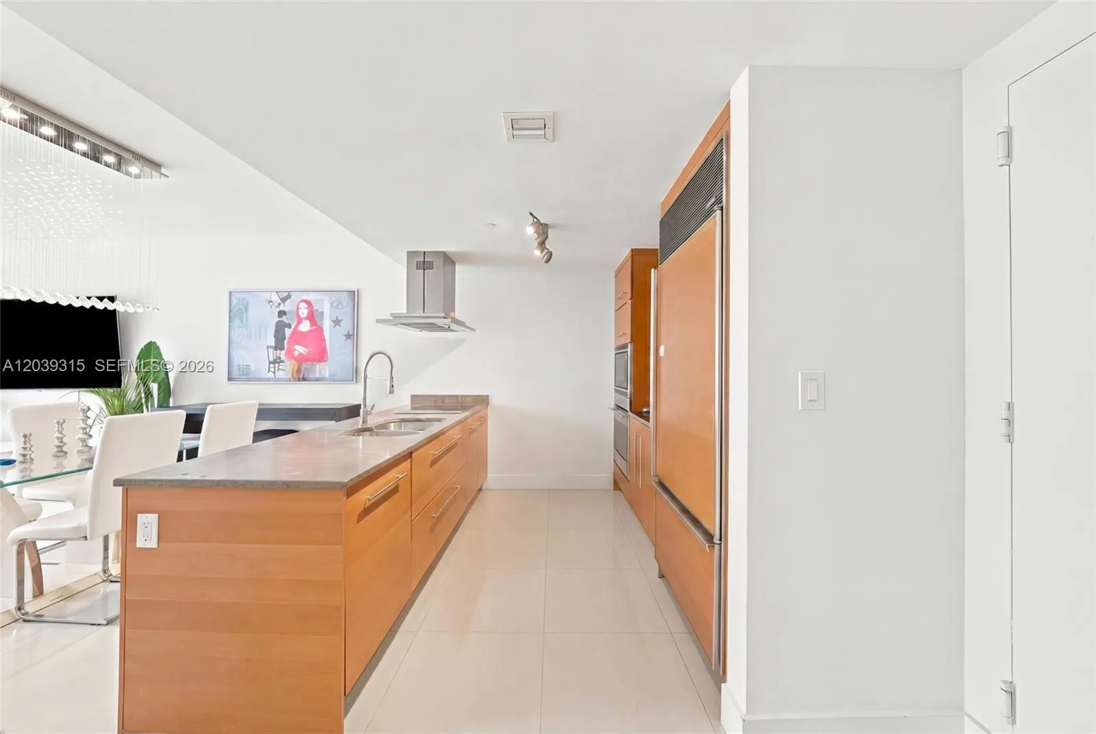 485 Brickell Ave # 3707, Miami, FL 33131 photo 3