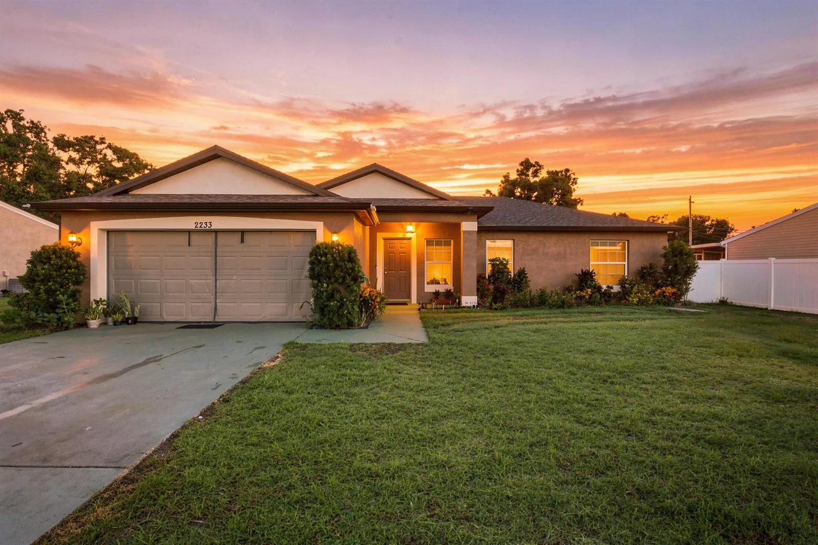 2233 SE West Blackwell Drive, Port St. Lucie, FL 34952